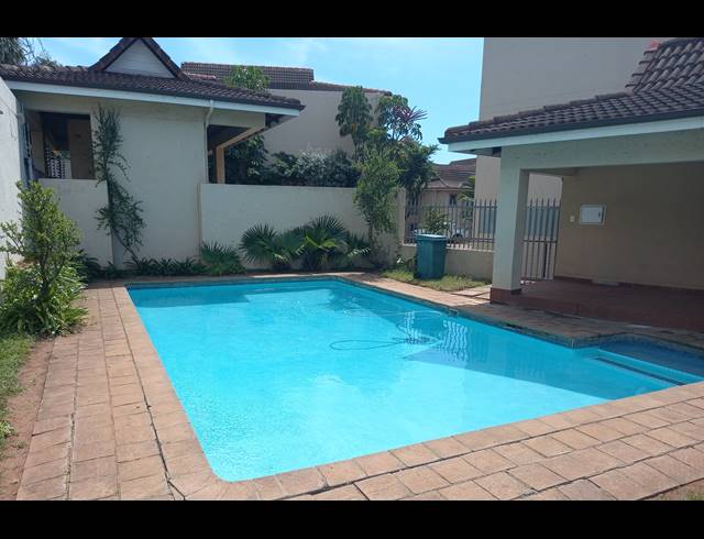 1 bed property for sale in ILLOVO BEACH